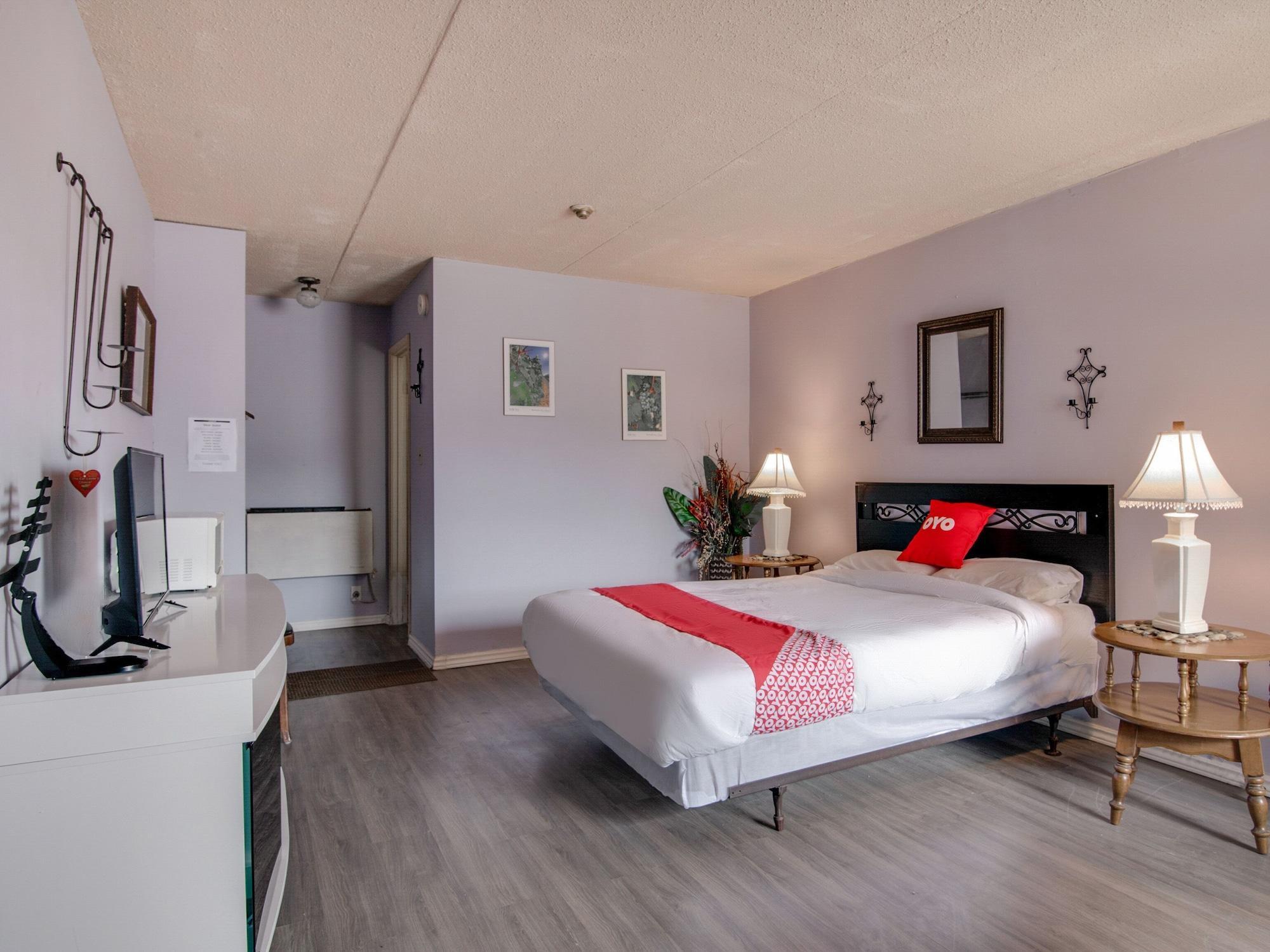 Falls Inn Near Casino Niagara By Oyo Exterior foto